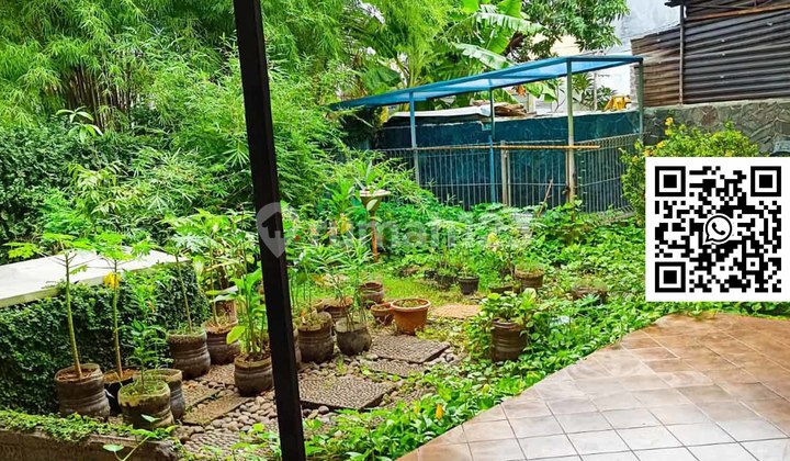 Rumah Strategis di Komplek Grawisa Grogol 11X30m: SHM, Lantai Marmer, Bonus Bioskop Mini & Furnitur Jati