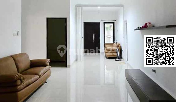 Disewakan Rumah Siap Huni di Taman Meruya Ilir, Kebon Jeruk – 1 Lantai, 3KT, Semi Furnished, Lokasi Strategis! 2