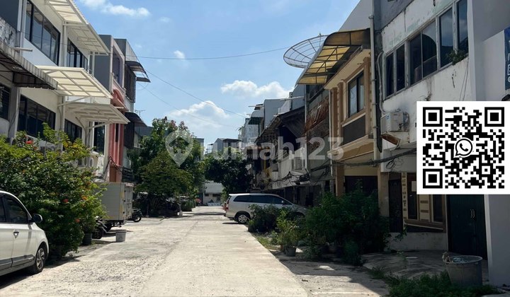 Mangga Besar West Jakarta Shophouse - Ready to Use, Newly Renovated 2025, Suitable for Office 2