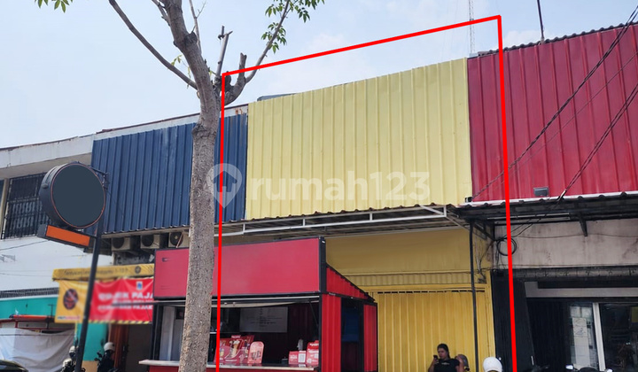 Strategic Location! For Sale: 2-Story Shophouse on Duri Kosambi Raya, Cengkareng, Building Area 200 m², Near Toll Road & KRL Station 2