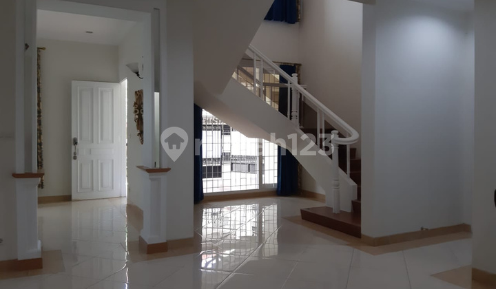 Rumah Cantik Siap Huni