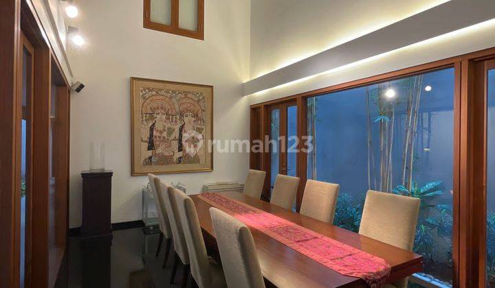 Dijual Rumah Mewah Taman Luas Mega Kuningan Jakarta Selatan 2