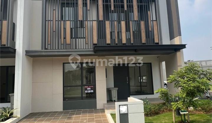 Rumah Kontrakan Bagus Semi Furnished SHM di Cluster Strozzi Summarecon Serpong, Tangerang Rumah Kontrakan Bagus Semi Furnished SHM di Cluster Strozzi Summarecon Serpong, Tangerang
