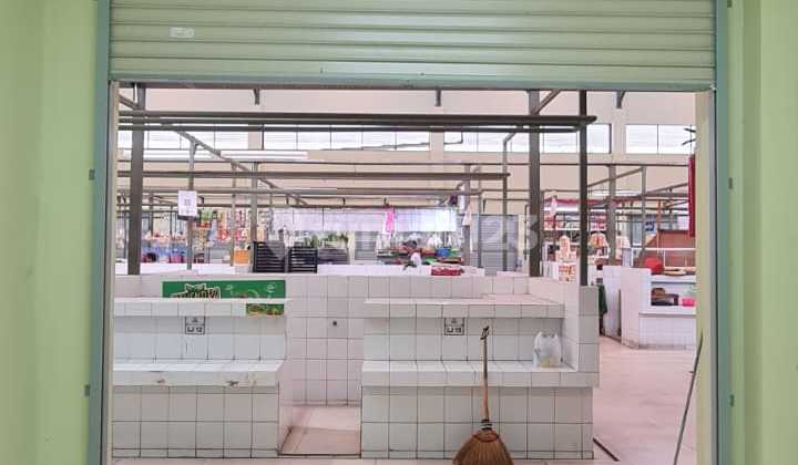 Ruang-Usaha Pasar Banjar Wijaya Laris