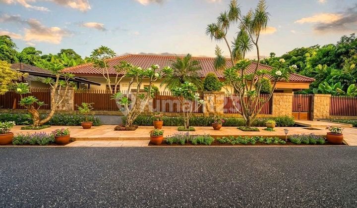 For Sale. Beautiful House in Tanah Sareal, North Bogor. 2