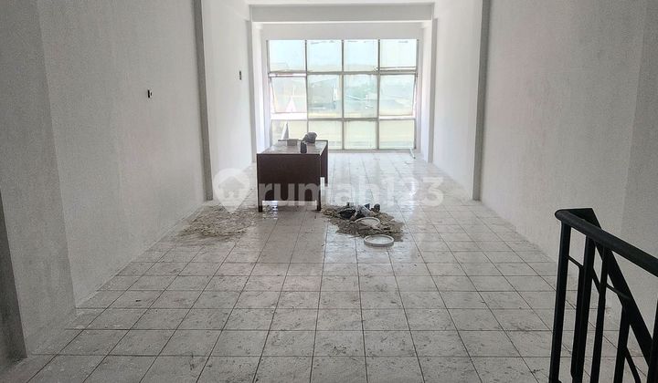 For sale. Shop house. Kapuk. Affordable price. 4 floors. Fully open space. Suitable for office, warehouse, etc. 2