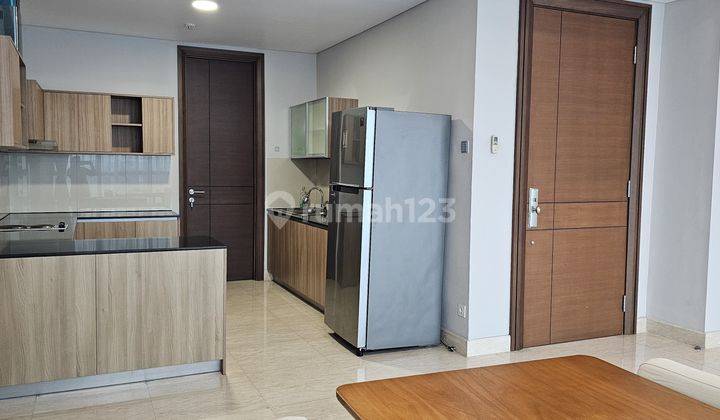 Apartemen The Windsor 3 Kamar Tidur Bagus Semi Furnished 2