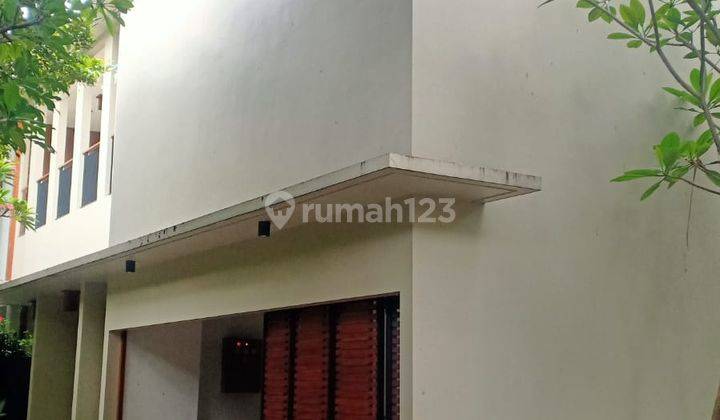 Rumah 2 Lantai Bagus Semi Furnished di Jl. Bunga Cempaka Raya No. 71B, Jakarta Selatan 2