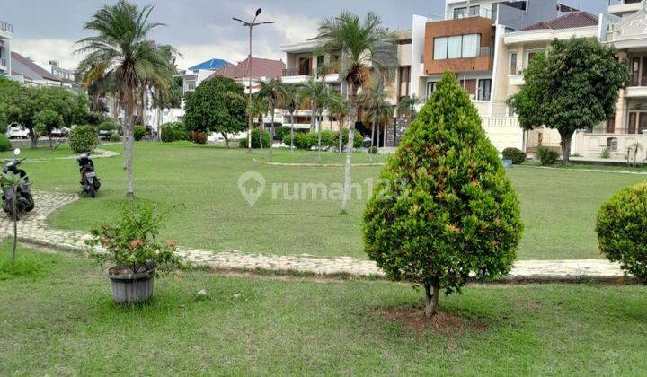 Dijual Rumah Bagus Green Garden 220m Hadap Taman Besar Jakarta Barat 1