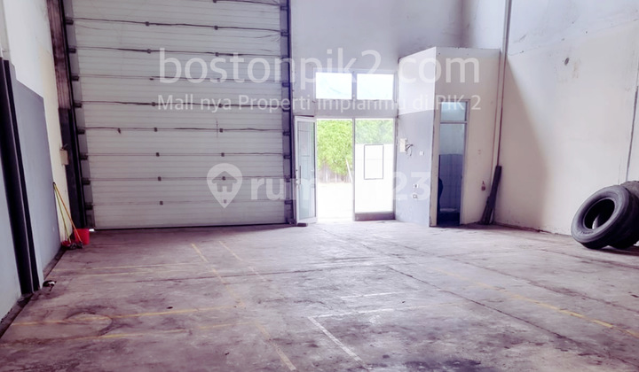 Jual Gudang Sedayu Bizpark Cakung 226 M2 13,5X18 Hoek Selatan - Sell Warehouse Cakung 226 Sqm Corner