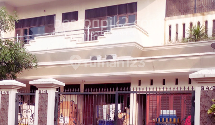 Cheapest Sale West Lake Indah Cluster House Sunter 900 M2 30x30 Corner 2 Floors East Fully Furnished Nice and Tidy Cheapest Sale West Lake Indah Cluster House Sunter 900 M2 30x30 Corner 2 Floors East Fully Furnished Nice and Tidy