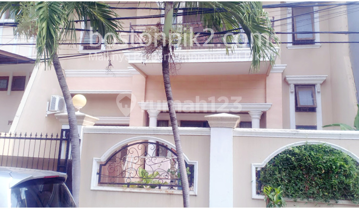 Jual Termurah Cicilan 27 Juta Rumah Janur Elok Raya Blok Pe 10x20 200 M2 2 Lantai Bagus Fullyfurnished Jual Termurah Cicilan 27 Juta Rumah Janur Elok Raya Blok Pe 10x20 200 M2 2 Lantai Bagus Fullyfurnished