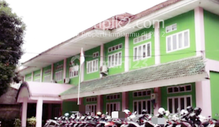 Jual Gedung 1800 M2 Akademi Perawatan Akper Jl Batas Pasar Rebo Jakarta Timur