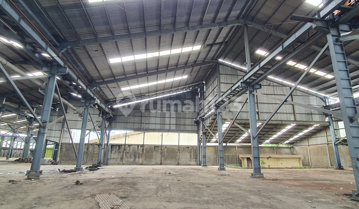 Gudang Sunter Akses Container.