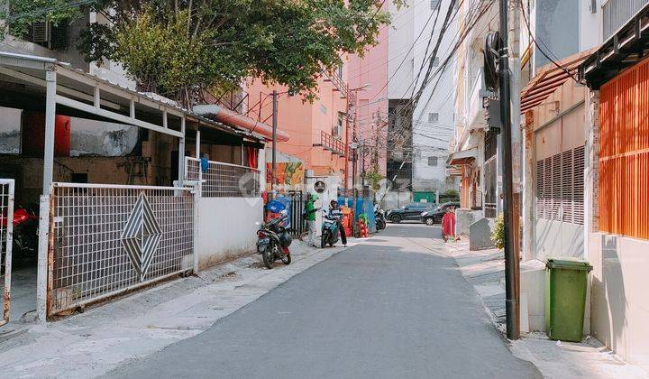 Lokasi di Pasar baru 200 m, harga negotiabel 2