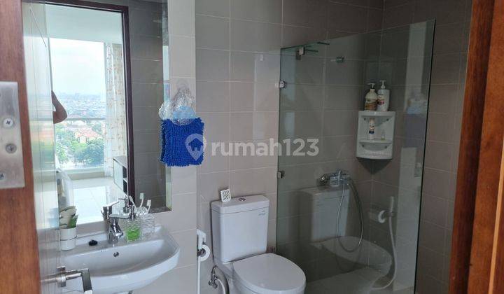 kamar mandi brand new apartemen springhill sandal