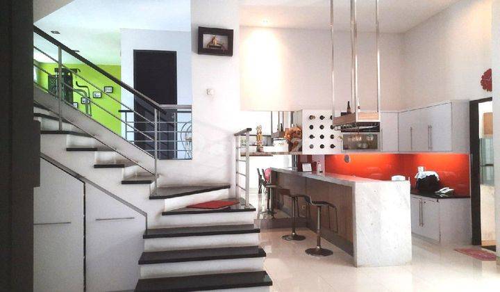 Rumah di sunter model split level, siap huni 1