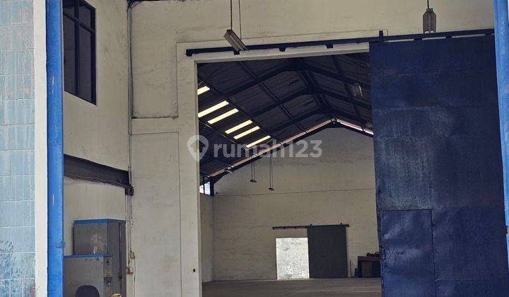 Gudang Murah, Rapi dan Siap Pakai 1320 m² 2