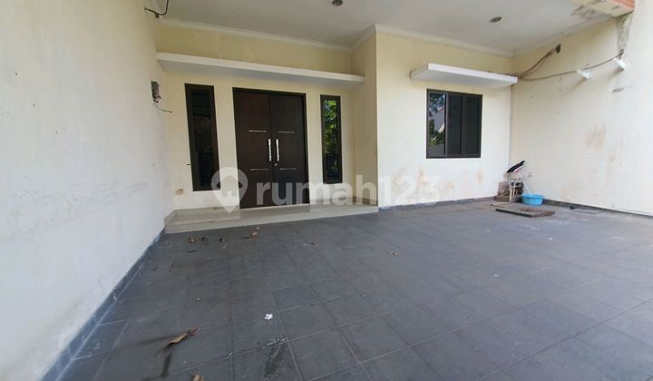 House in The Gading Residence Housing, Jl. Pelangi Indah Raya, Pegangsaan Dua, Kelapa Gading, North Jakarta City, DKI Jakarta, Indonesia, 14250, Kelapa Gading