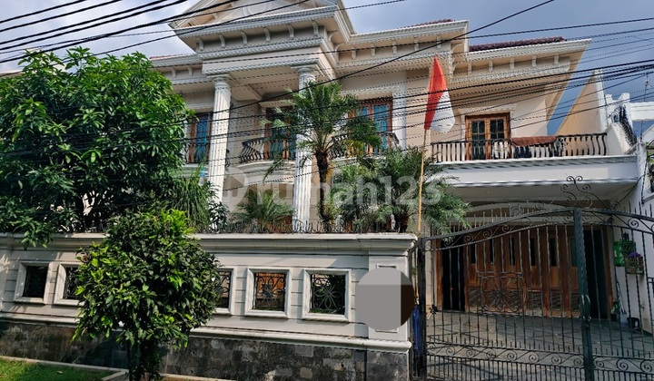 Rumah Mewah Hadap Taman.di Sunter 