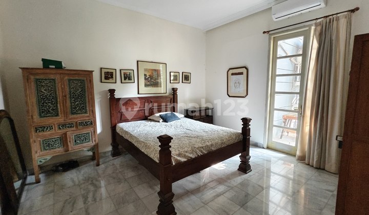 Rumah Ada Pool Di Cipete Luas Tanah 1300 M2