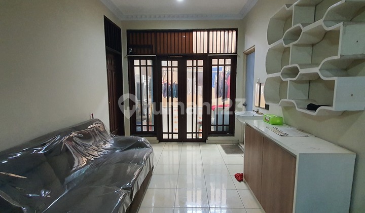 Rumah Sunter Komplex Elite dan Favorite