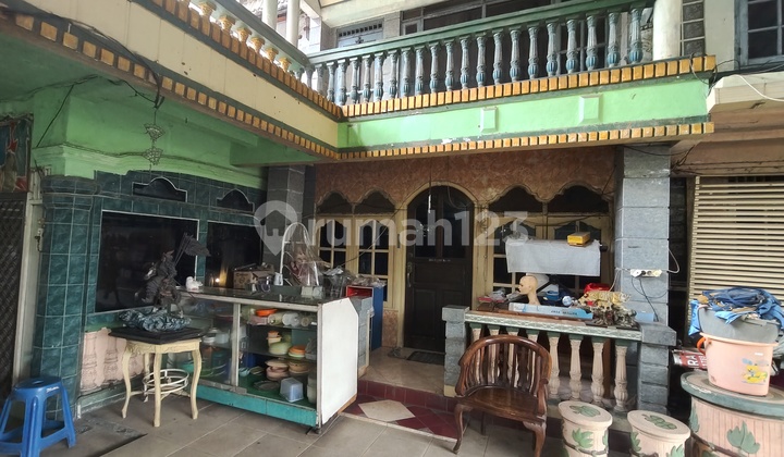 Huk House in Pulo Gebang Permai 2