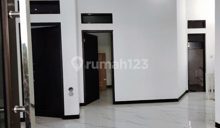 Dijual cepat Rumah 2 lantai mewah terawat asri di Jaya Sampurna Serang Baru Bekasi  2