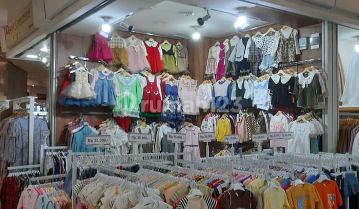 Kios strategis ramai di Tangerang City Mall