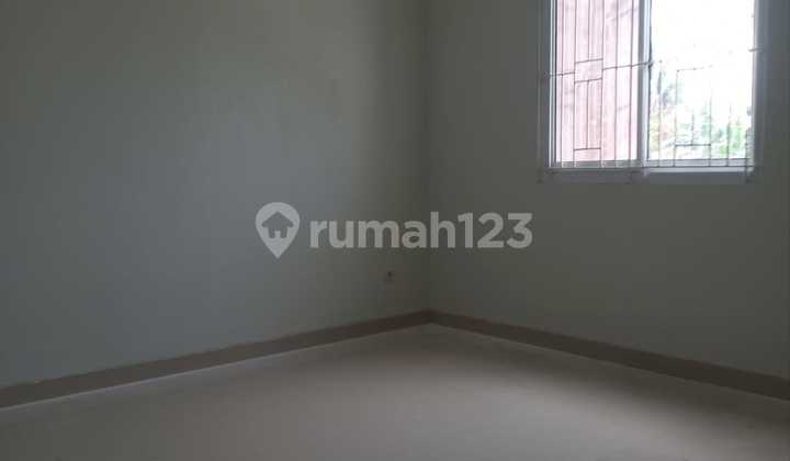 For Sale Quick Neat Move-in Ready House in Sector 7C Gading Serpong 2