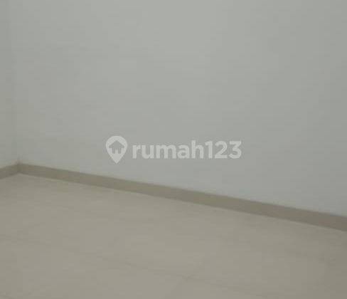 Rumah Bagus Unfurnished SHM di Jl Karawaci Residence, Tangerang