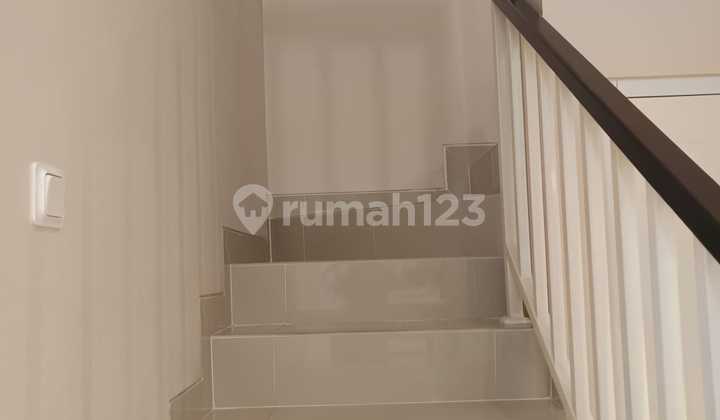 For Sale Quick Move-In Ready House in Lily Paramount Petals Cluster Type 6X13 2