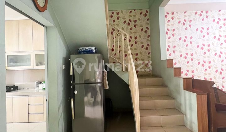 For quick sale: Two-story house in Islamic Village, Munawaroh Cluster. 2