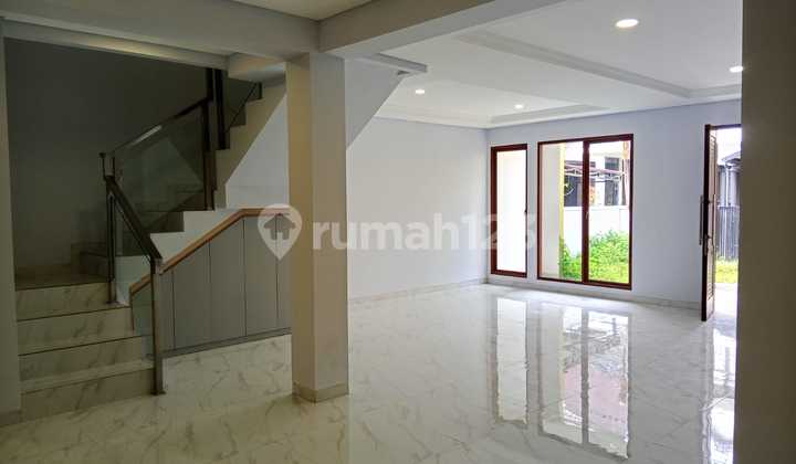 Rumah Keren Jalan Puter Masih Baru Dekat Stan Bintaro. 2