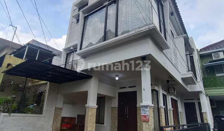 Rumah Flo Residence-Dekat Villa Cinere Mas