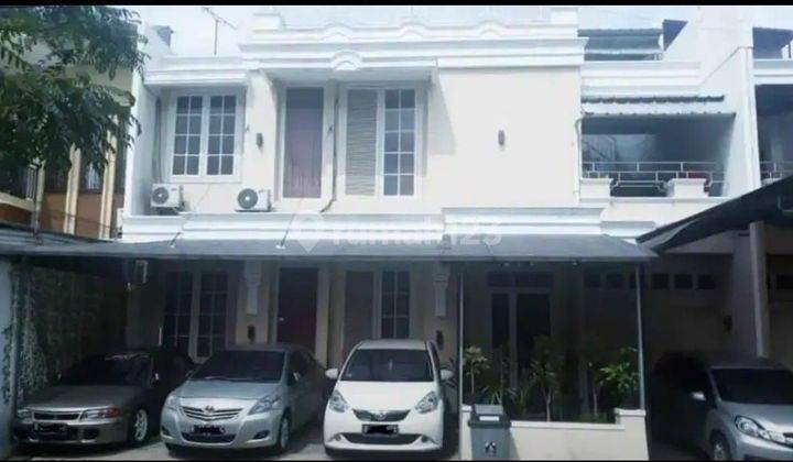 Rumah  siap huni jalan Batu Permata Pejaten. 1