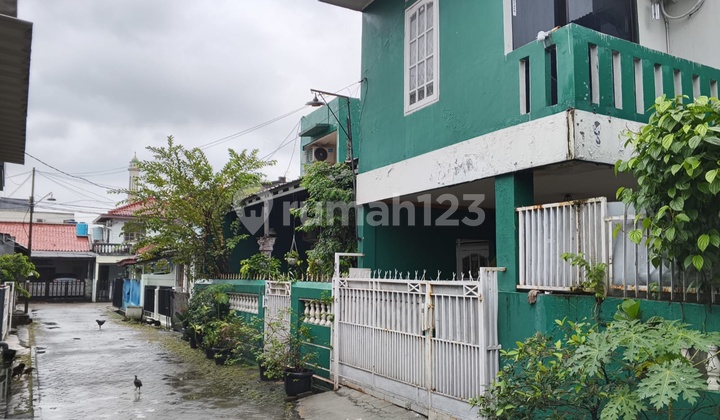 Rumah Dua Laantai Kunciran Mas.