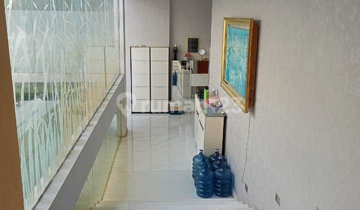 Rumah Keren Lokasi Strategis Dekat Sate Senayan Bintaro 2