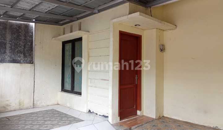 Small House in Bojong Gede 10 Minutes to Bojong Gede Station. Small House in Bojong Gede 10 Minutes to Bojong Gede Station.