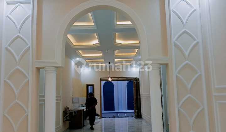 Rumah Mewah Di.petukangan Selatan, 2 Km ke Toll Ciledug. 2