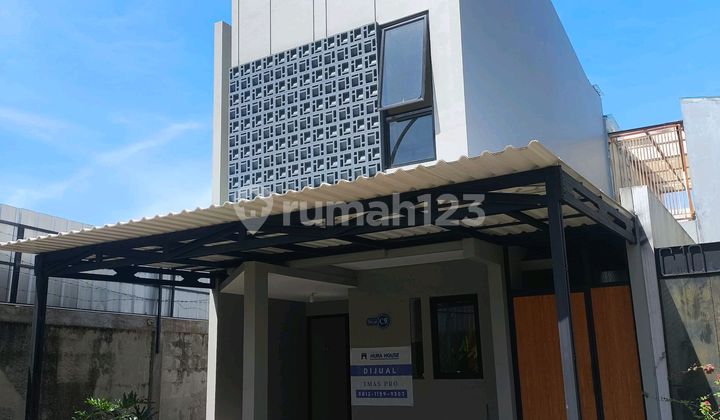 Rumah Keren Dua Lantai Dekat Bundaran Ciater Bsd- Dekat Kantor Walkot Tangsel.