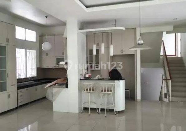 Dijual Rumah di Kebayoran Height 2