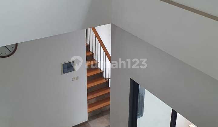 Rumah Muara Karang, Muara Karang, Rumah 3 Lantai Muara Karang, Jakarta Utara Rumah Muara Karang, Muara Karang, Rumah 3 Lantai Muara Karang, Jakarta Utara