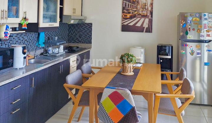 Comfortable Fully Furnished Apartment at Strategic Sudirman Park Location