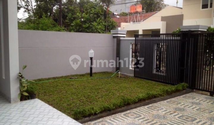 Rumah di Cisitu 2 Lantai SHM Bagus 2