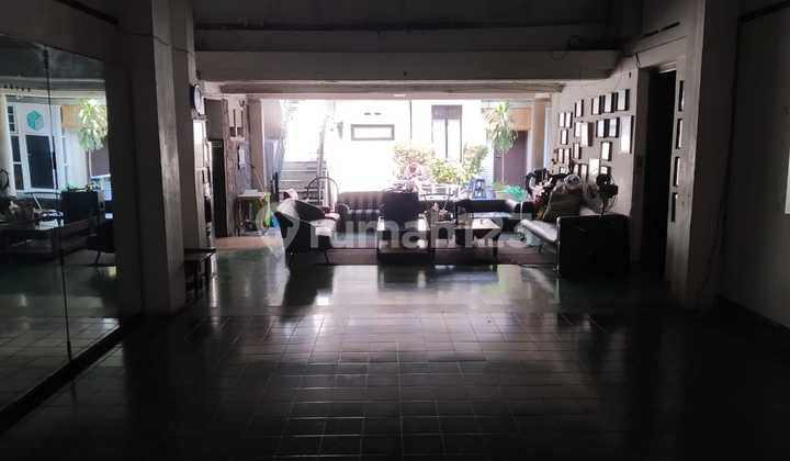 Special Price Sale of Legendary Heritage House on Supratman Street, Bandung City 2