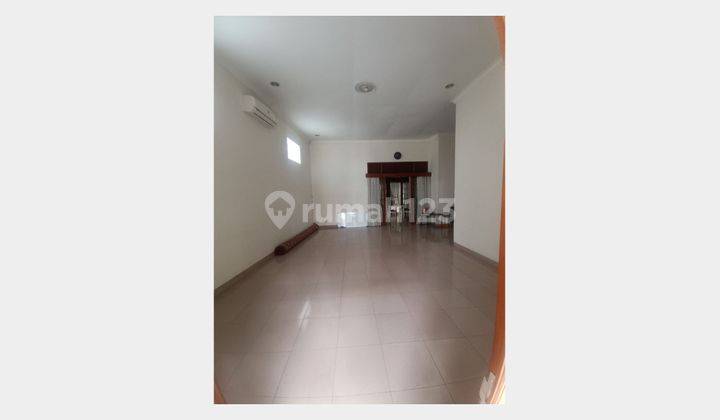 Rumah Kontrakan Bagus Unfurnished SHM Riau, Bandung 2