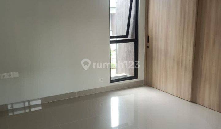 Kontrakan 2 Lantai Unfurnished Rumah Summarecon Bandung. Cluster Flora Fiona Jarang Ada  2