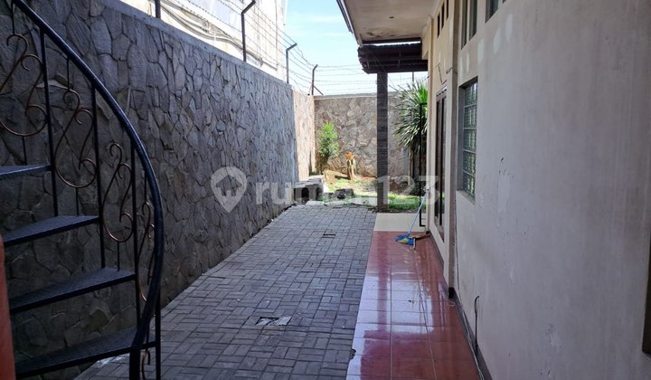Rumah Bagus Unfurnished SHM Antapani, Bandung 2