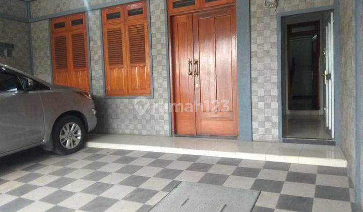 Rumah Kontrakan 2 Lantai Bagus Unfurnished SHM di Sayap Riau, Bandung 1